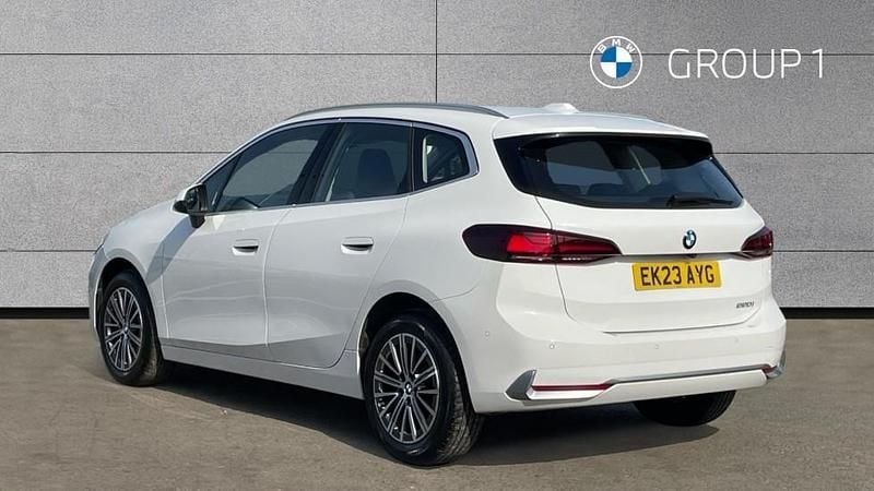 Used BMW 220 Active Tourer Luxury Line 168 HP (123 kW) 2023 White MPV
