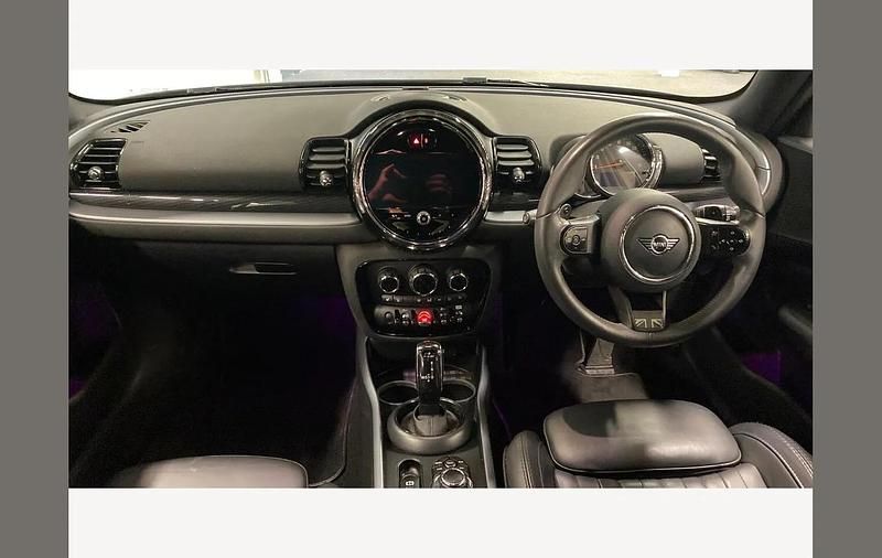 Used Mini Cooper Clubman Comfort 188 HP (138 kW) 2022 White Estate
