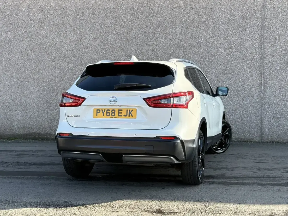 Used Nissan Qashqai Tekna 110 HP (80 kW) 2018 White SUV