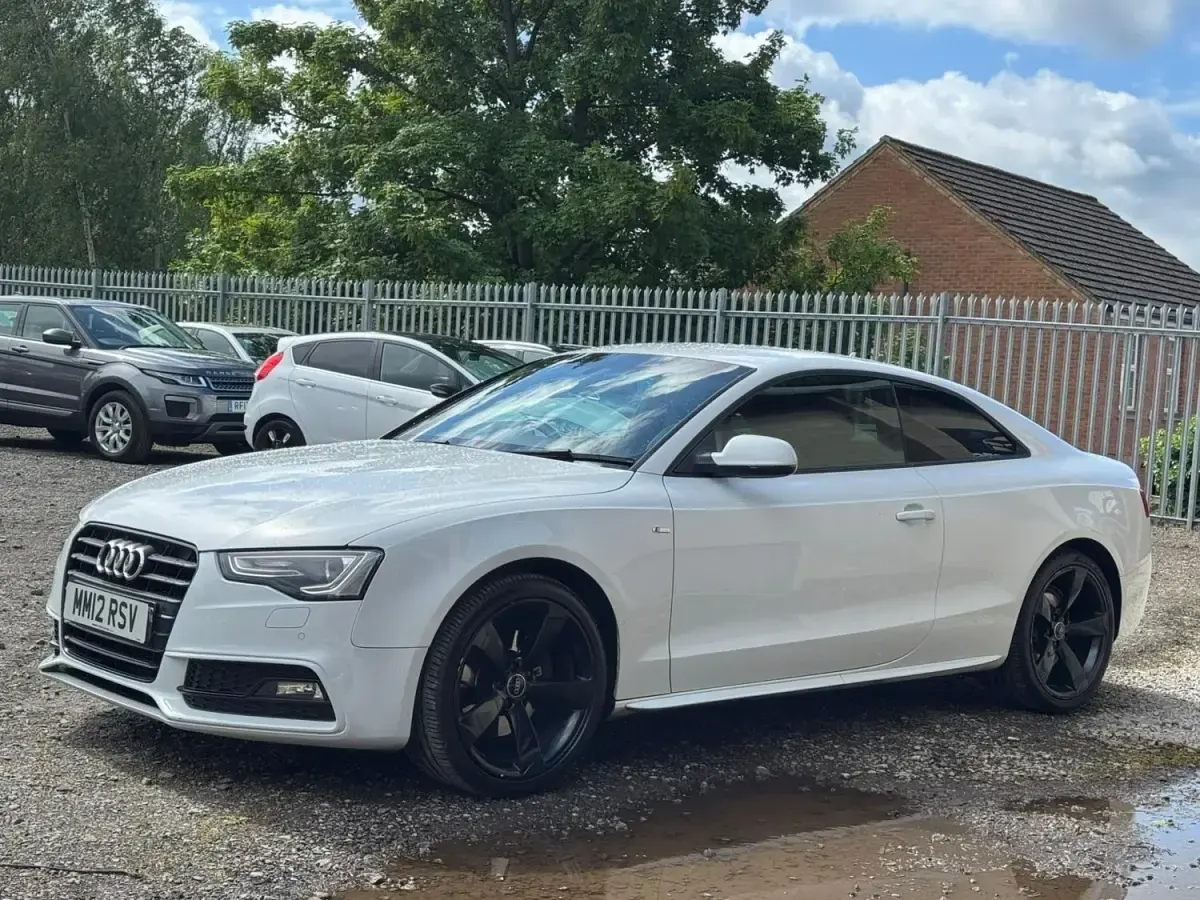 Używany Audi A5 Black Edition 2012 Biały Coupe