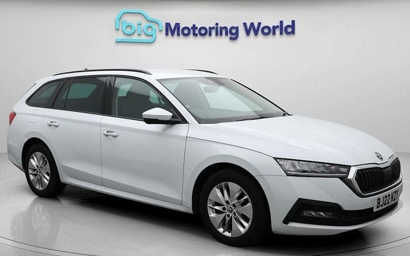 White Used 2022 Skoda Octavia SE Technology Estate | £9,800 (Good price) - Image 1/4