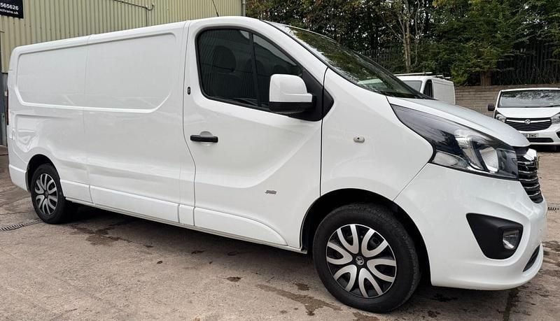 White Used 2017 Vauxhall Vivaro Sportive Van | £4,495 (Good price) - Image 1/4