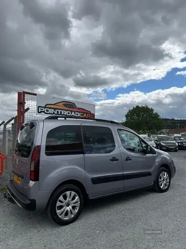 Used Citroën Berlingo XTR 120 HP (88 kW) 2016 Grey MPV