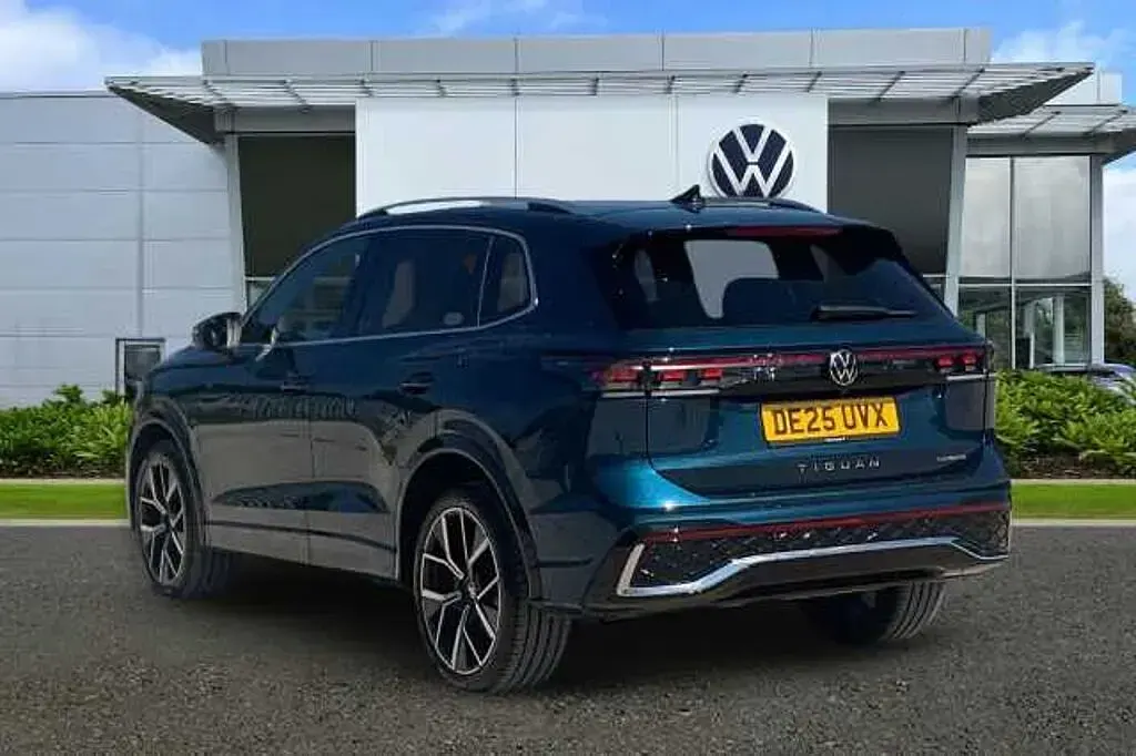 Used VW Tiguan R-line 272 HP (200 kW) 2025 Blue SUV
