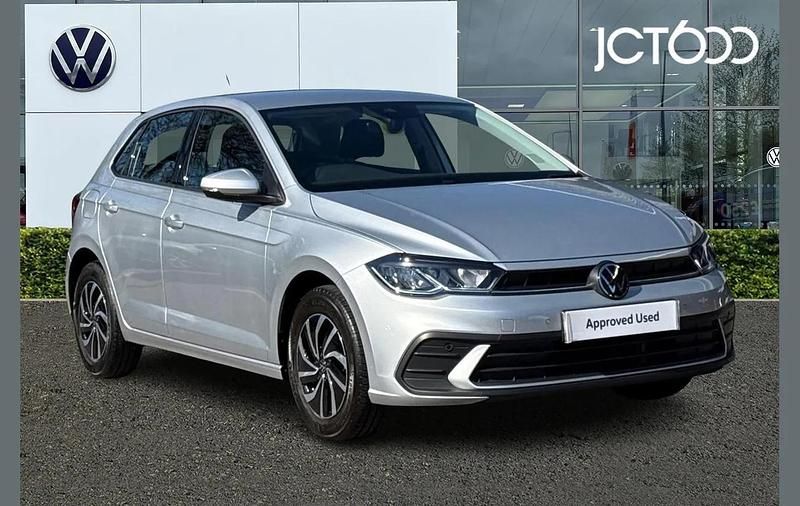 Used VW Polo Life 95 HP (69 kW) 2023 Silver Hatchback