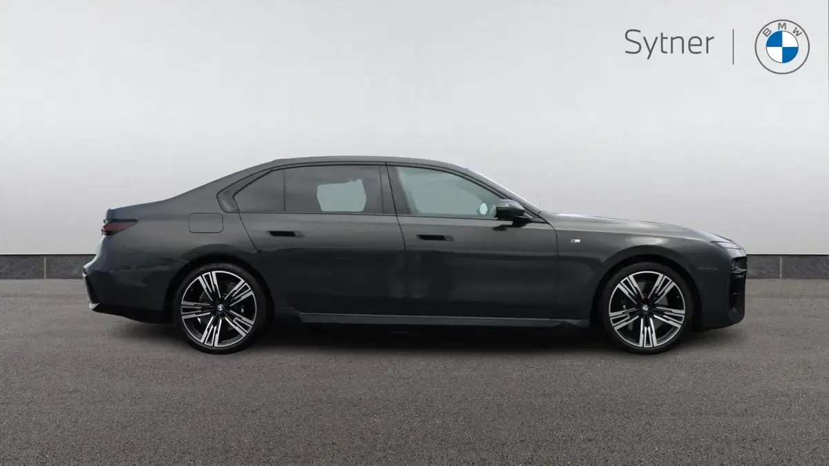 Used BMW i7 M Sport 330 kW (449 HP) 2023 Grey Sedan