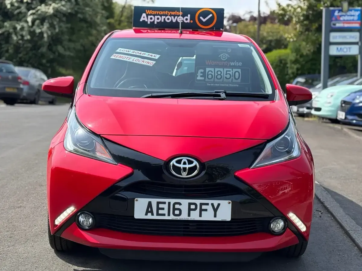 Used Toyota Aygo x-press 2016 Red Hatchback