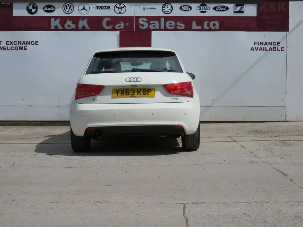 Używany Audi A1 Sport 86 KM (63 kW) 2013 Biały Hatchback