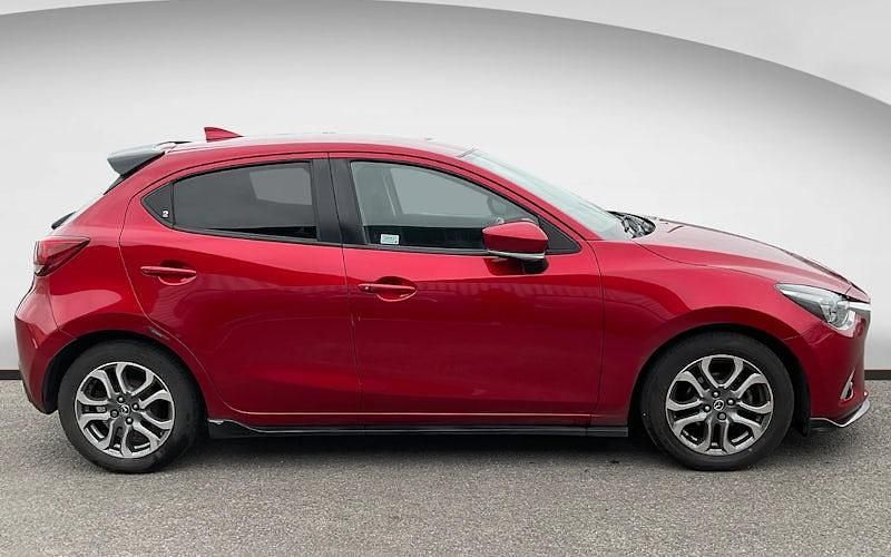 Used Mazda 2 Inclusive 116 HP (85 kW) 2018 Red Hatchback