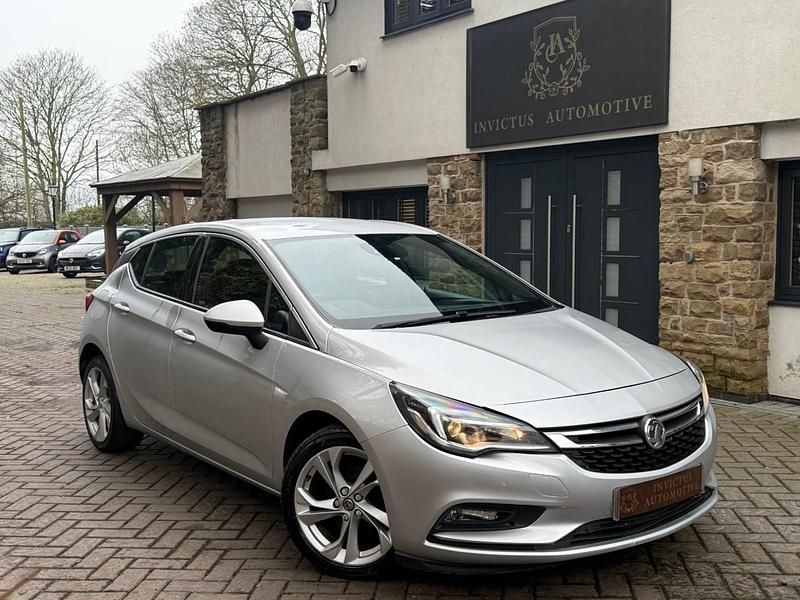 Silver Used 2015 Vauxhall Astra SRi Hatchback | £3,980 (Super price) - Image 1/4