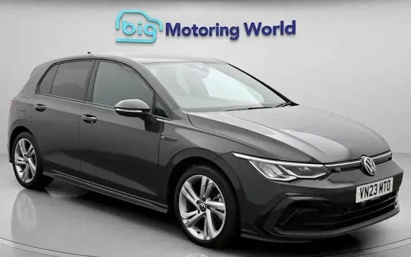 Used VW Golf VIII R-line 150 HP (110 kW) 2023 Hatchback