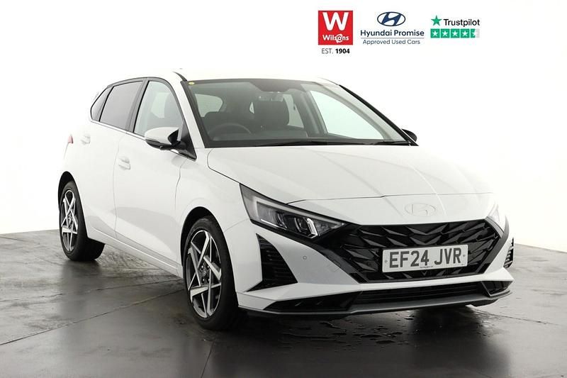 White Used 2024 Hyundai i20 Premium Hatchback | £18,199 (A bit pricey) - Image 1/3