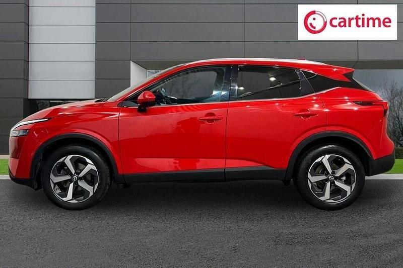 Used Nissan Qashqai N-Connecta 158 HP (116 kW) 2022 Red SUV