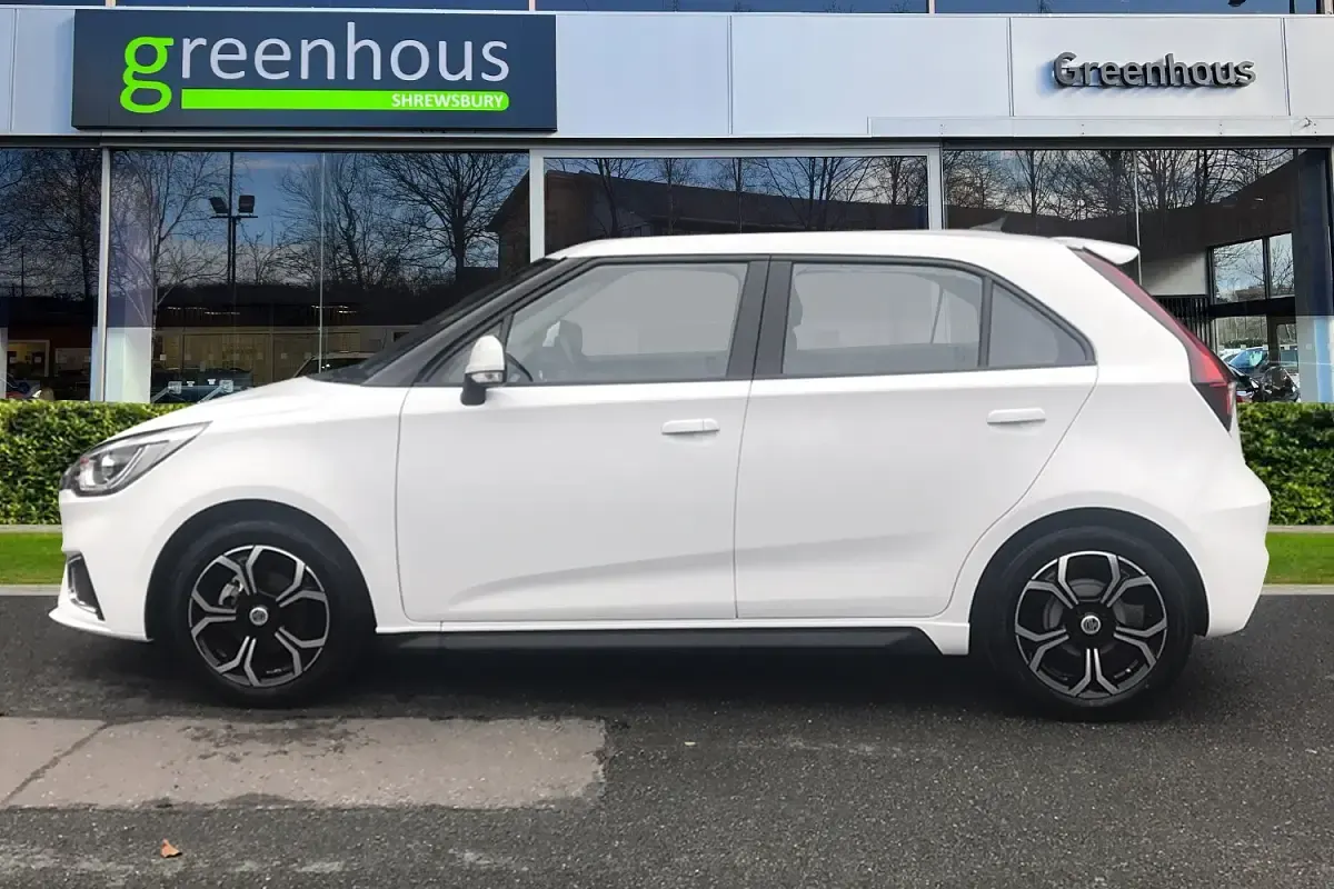 Used MG MG3 Exclusive 106 HP (77 kW) 2022 White Hatchback