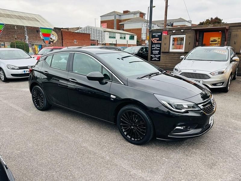 Used Vauxhall Astra Elite 150 HP (110 kW) 2016 Black Hatchback