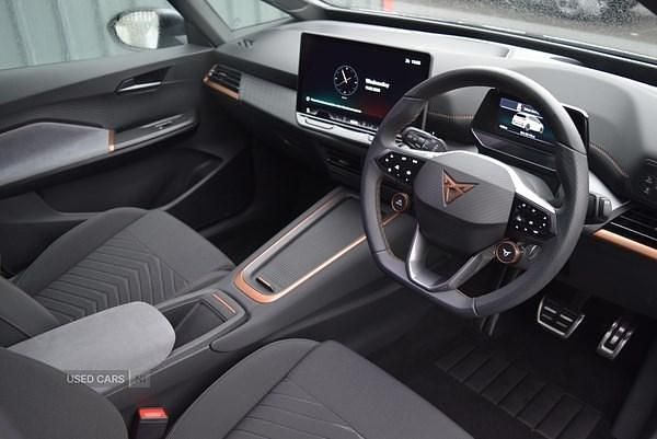 Used Cupra Born e-Boost 169 kW (231 HP) 2025 White Hatchback