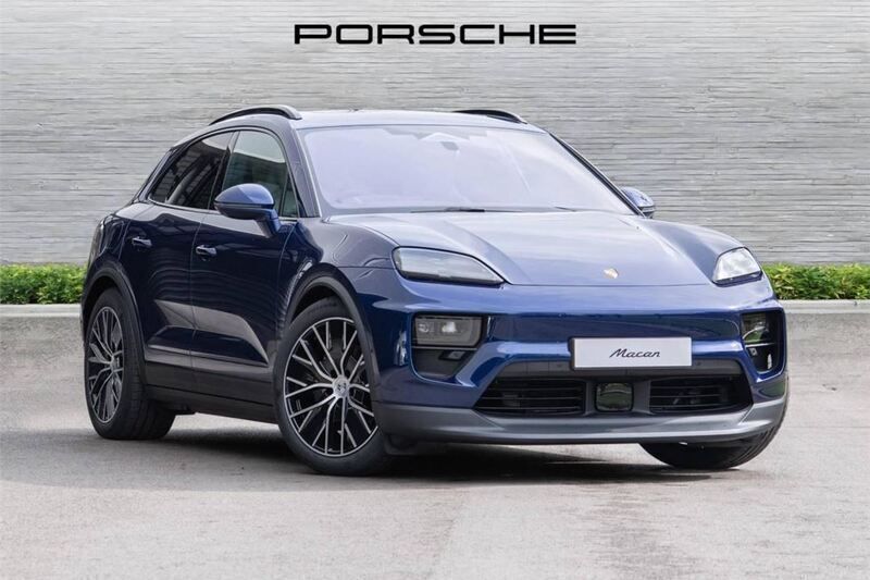 Blue Used 2025 Porsche Macan SUV | £79,995 (Expensive) - Image 1/3