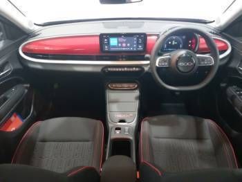 Usado Fiat 600 Red 114 kW (156 HP) 2025 Preto Citadino