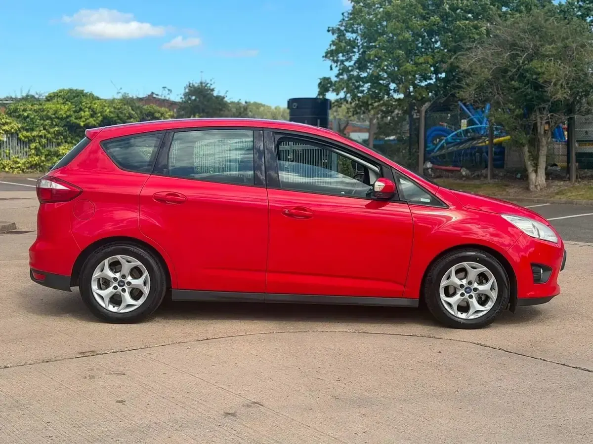 Used Ford C-MAX Zetec 2013 Red MPV