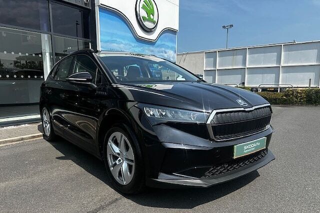 Black magic pearl effect Used 2022 Skoda Enyaq iV SUV | £18,795 (Fair price) - Image 1/4