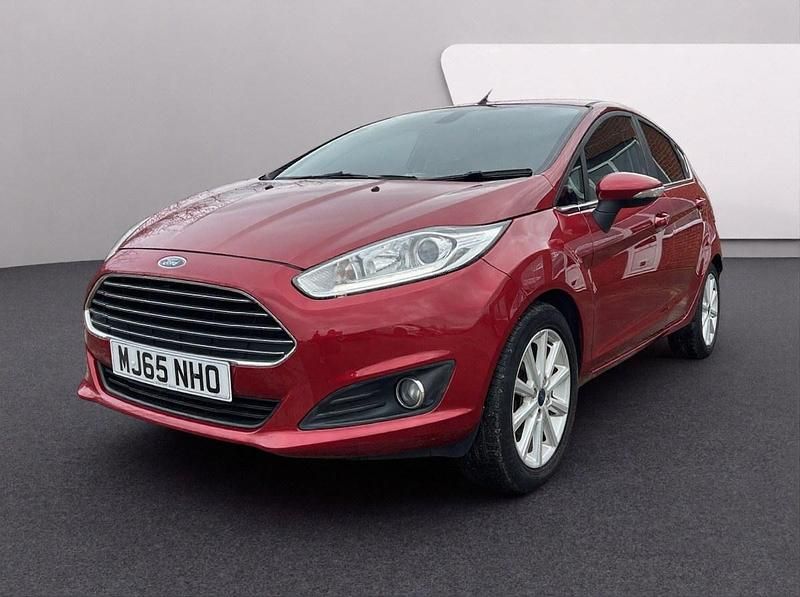 Usado Ford Fiesta Titanium 2015 Vermelho Citadino