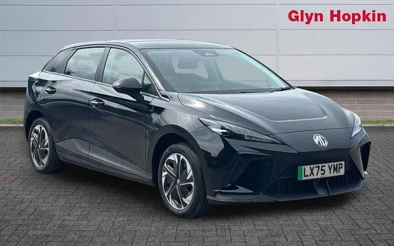 Begagnad MG MG4 EV SE 125 kW (170 HK) 2025 Halvkombi