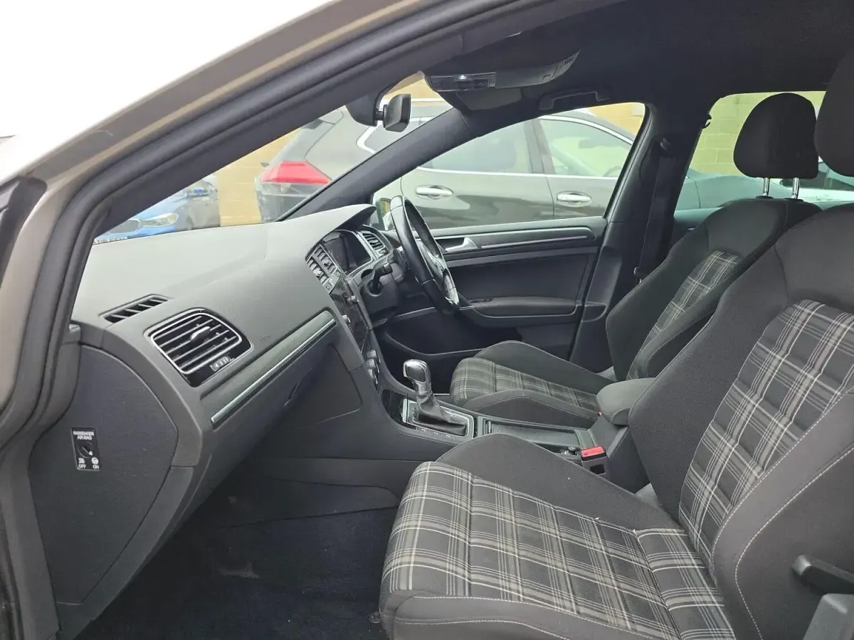 Used VW Golf VII GTD 184 HP (135 kW) 2018 Silver Hatchback