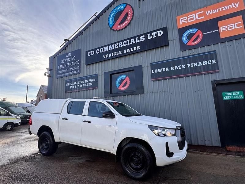 White Used 2021 Toyota HiLux Active Pickup | £16,495 (Good price) - Image 1/3