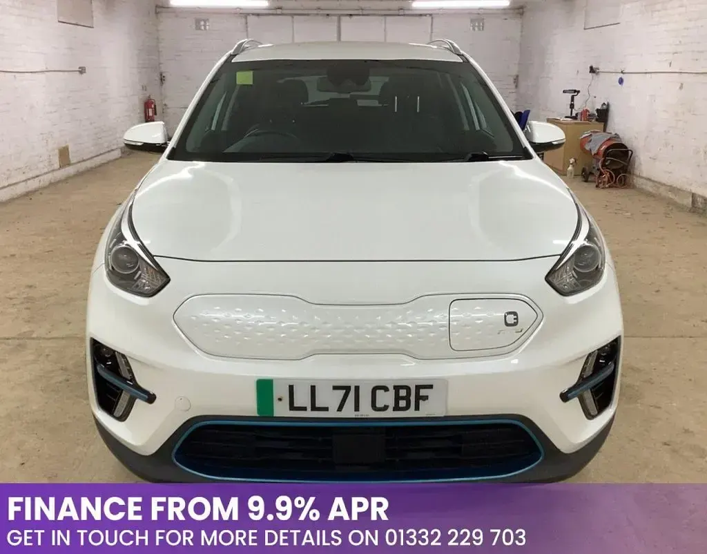 Used Kia Niro 150 kW (204 HP) 2021 White SUV