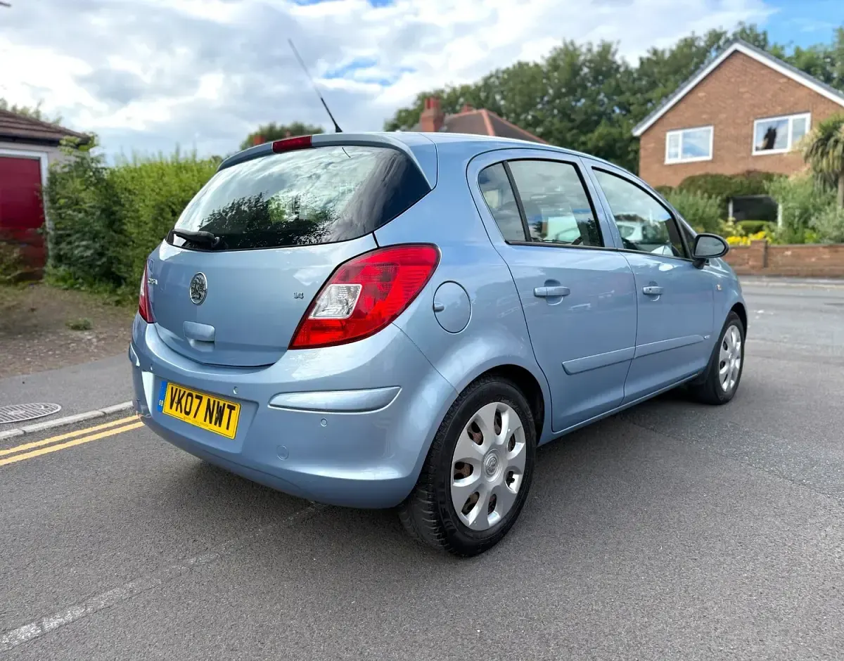 Used Vauxhall Corsa Club 90 HP (66 kW) 2007 Blue Hatchback