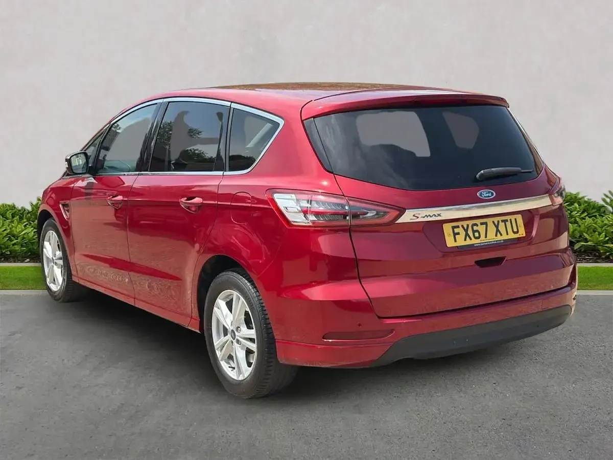 Used Ford S-MAX Titanium 160 HP (117 kW) 2017 Red MPV
