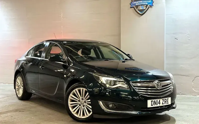 Used Vauxhall Insignia Design Edition 140 HP (102 kW) 2016 Hatchback
