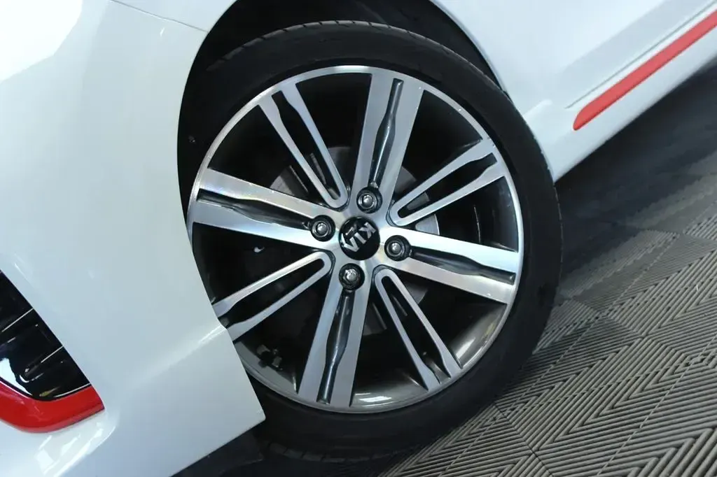 Used Kia Picanto GT-Line S 99 HP (72 kW) 2020 White Hatchback