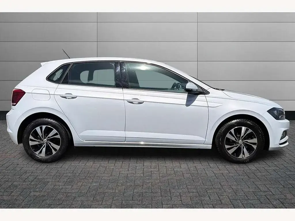 Used VW Polo SE 95 HP (69 kW) 2019 Silver Hatchback