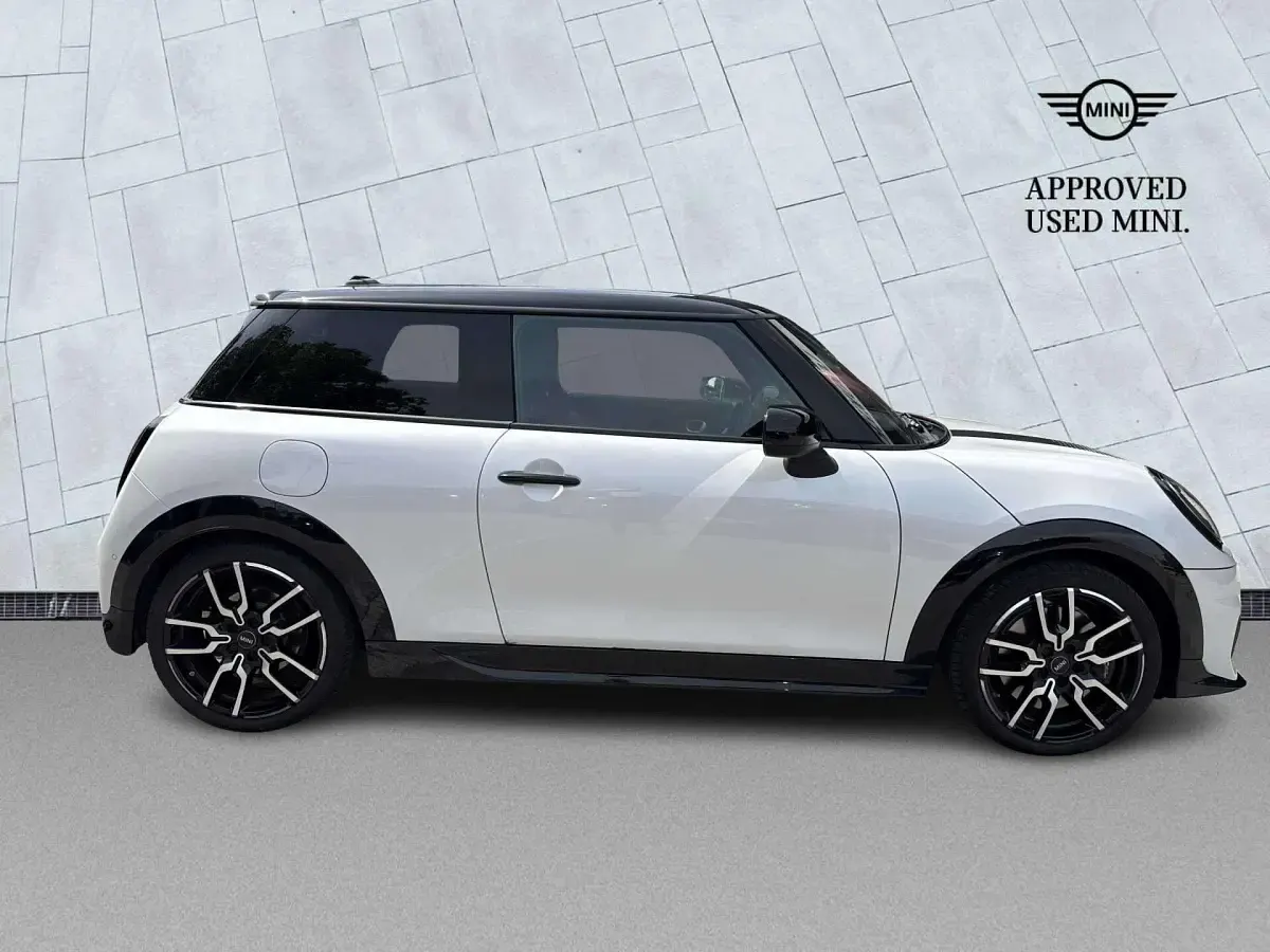 Used Mini Cooper S Hatch 201 HP (147 kW) 2025 White Hatchback