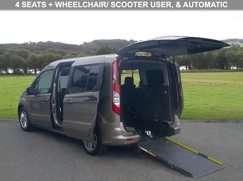 Silver Used 2020 Ford Grand Tourneo Connect Titanium MPV | £15,999 (Fair price) - Image 1/4