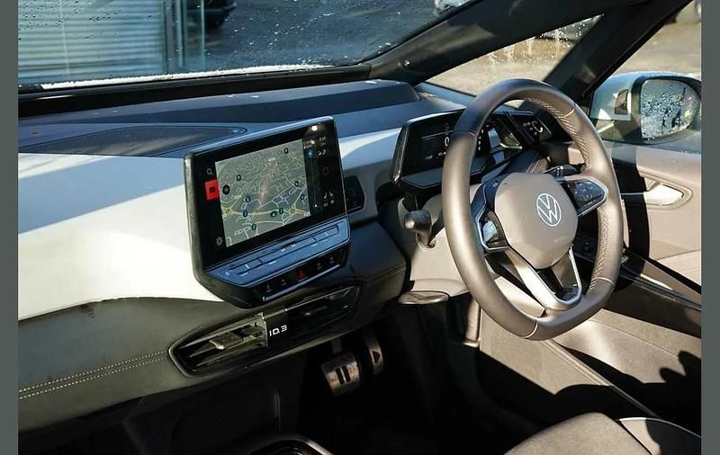 Used VW ID.3 Pro 150 kW (204 HP) 2023 White Hatchback
