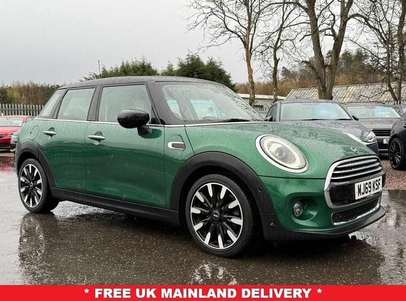 Used Mini Cooper Comfort 136 HP (100 kW) 2019 Green Hatchback