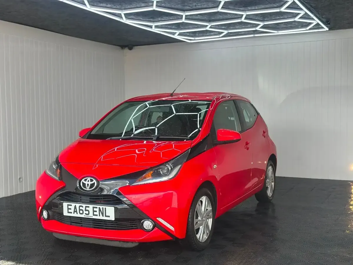 Used Toyota Aygo x-press 2015 Red Hatchback