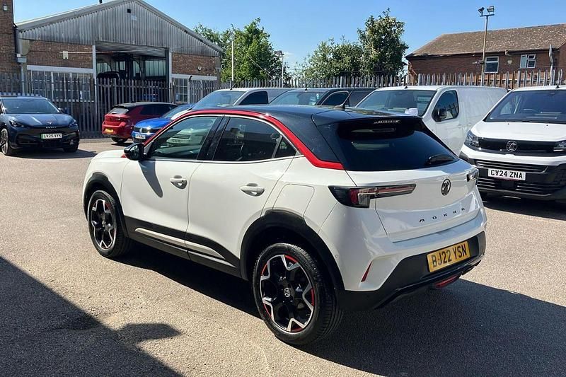 White Used 2022 Vauxhall Mokka SRi SUV | £15,495 (Fair price) - Image 1/3