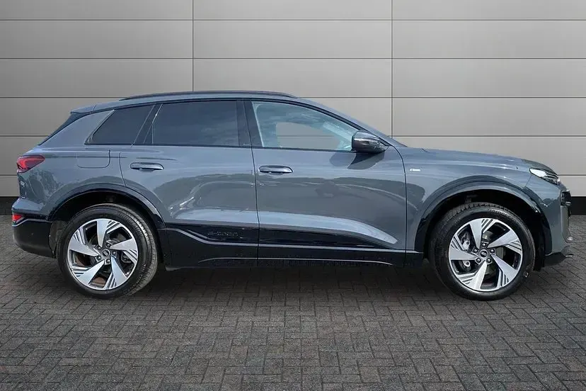 Used Audi Q6 e-tron S-Line 225 kW (306 HP) 2025 Grey SUV