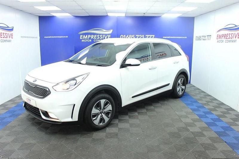 Used Kia Niro 139 HP (102 kW) 2018 White SUV