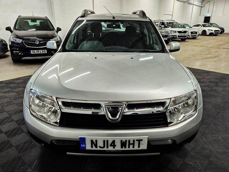 Used Dacia Duster Lauréate 110 HP (80 kW) 2014 Silver SUV