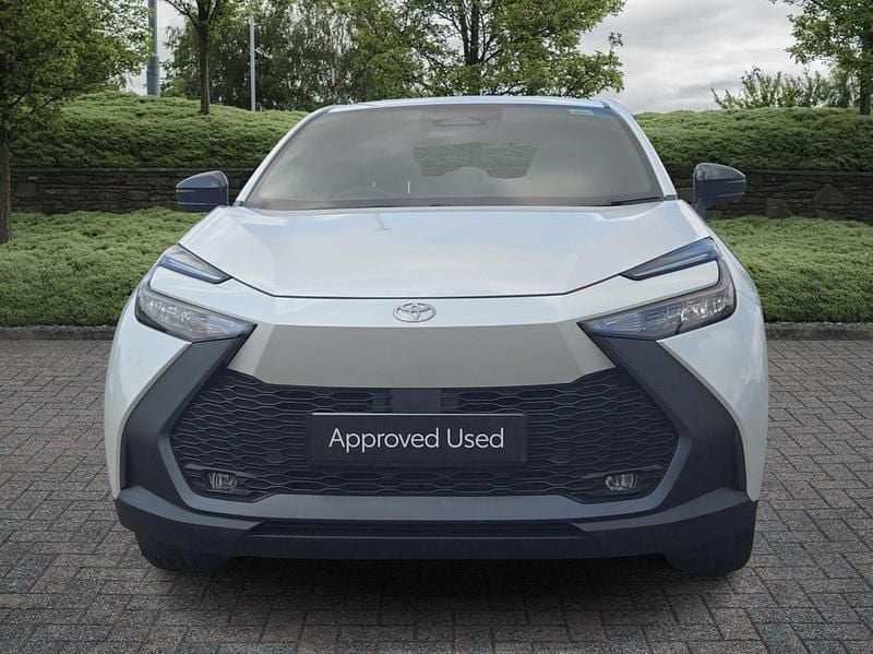 Used Toyota C-HR Design 2025 White SUV