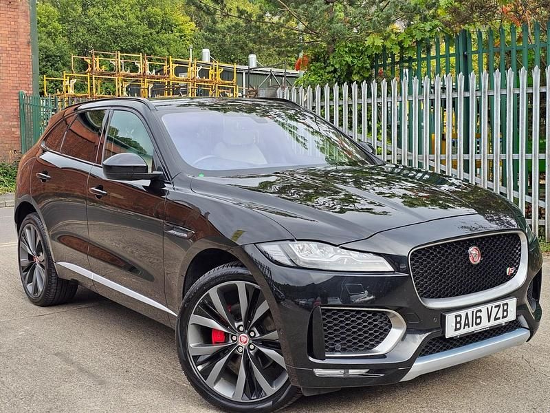 Black Used 2016 Jaguar F-Pace First Edition SUV | £17,195 (Fair price) - Image 1/4
