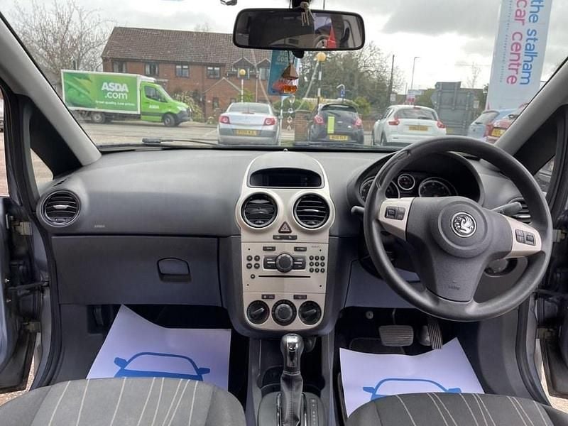 Used Vauxhall Corsa Club 89 HP (65 kW) 2007 Silver Hatchback