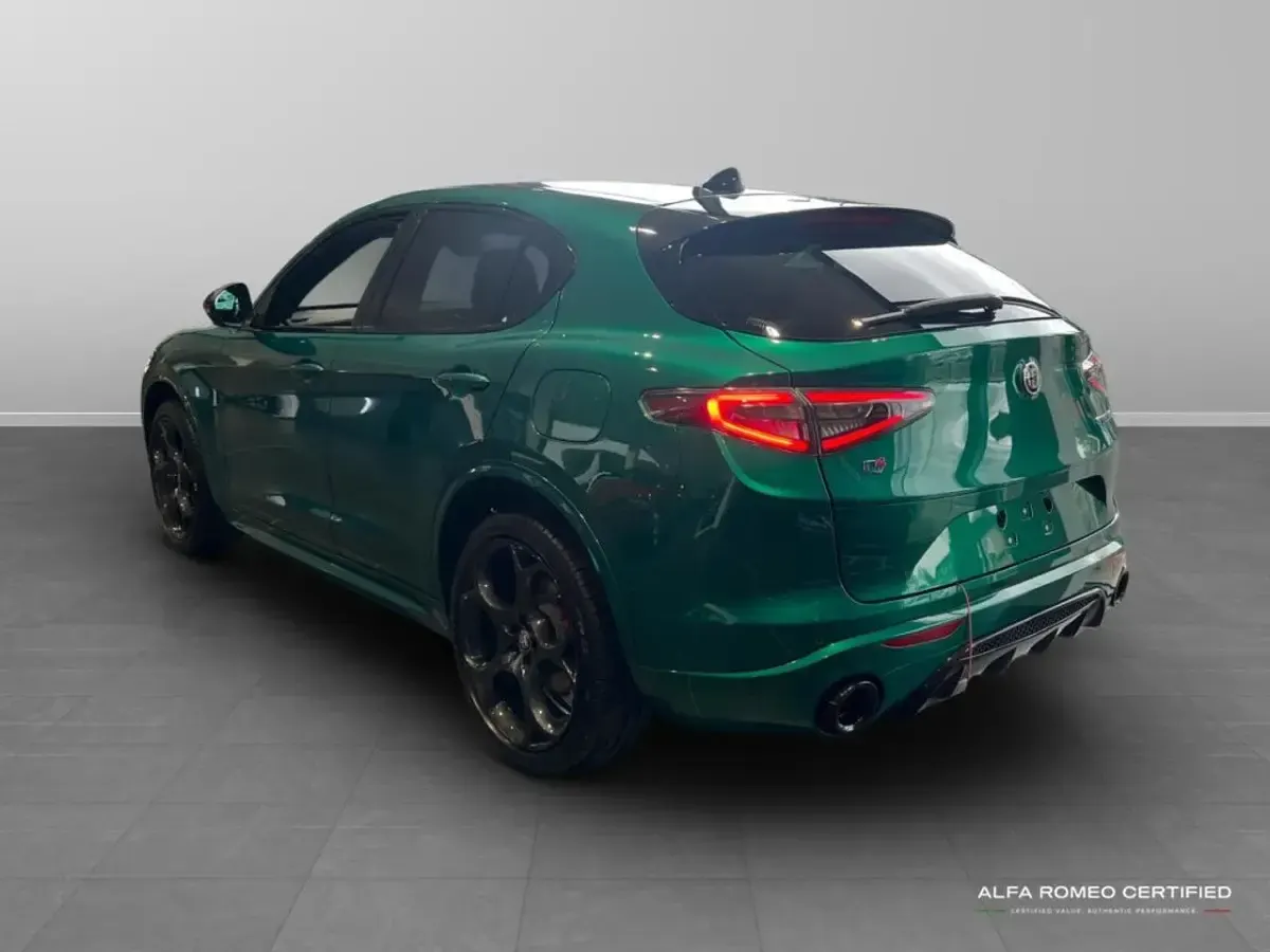 New Alfa Romeo Stelvio 276 HP (202 kW) 2025 Green SUV