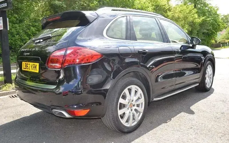 Used Porsche Cayenne 245 HP (180 kW) 2013 Black SUV