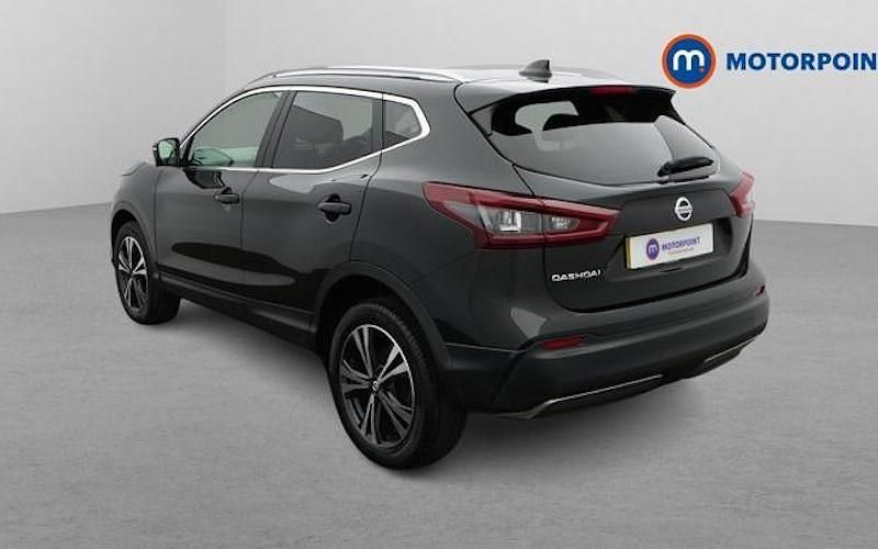 Used Nissan Qashqai N-Connecta 140 HP (102 kW) 2020 Black SUV