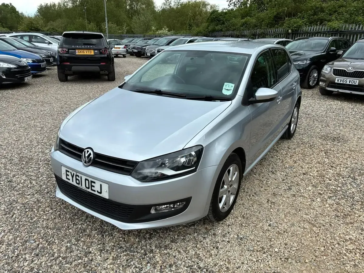 Begagnad VW Polo Match 2011 Silver Halvkombi